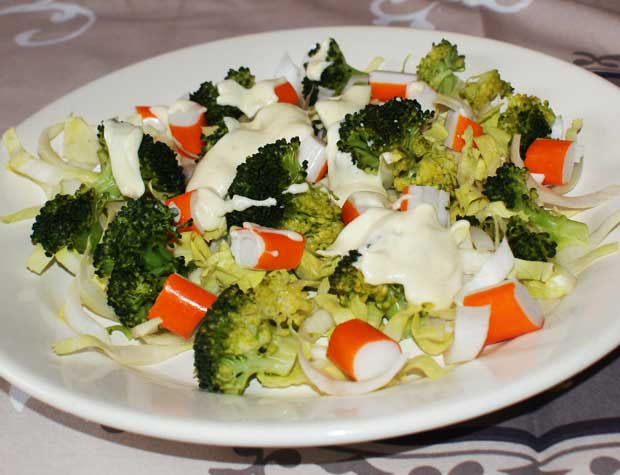 Salade brocolis endives surimi 